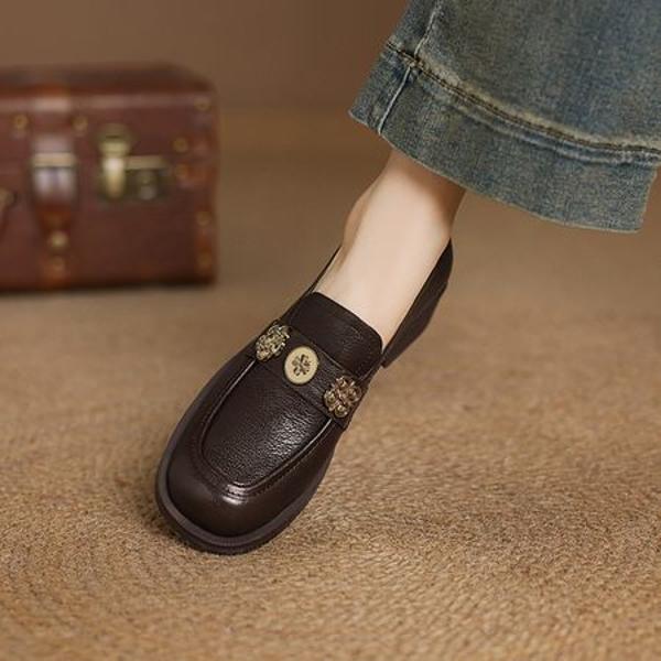 Elegance in Handcrafted Genuine Leather Women's Footwear(Easn20182358)