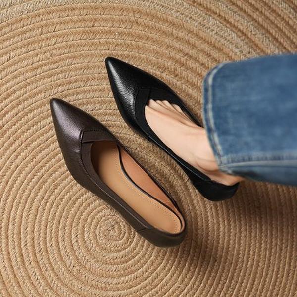 Exquisite Handcrafted Leather Women’s Footwear(Easn20182332)