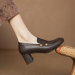 Handcrafted Leather Women's Shoes: Exquisite Quality and Elegant Luxury.(Easn20182555)