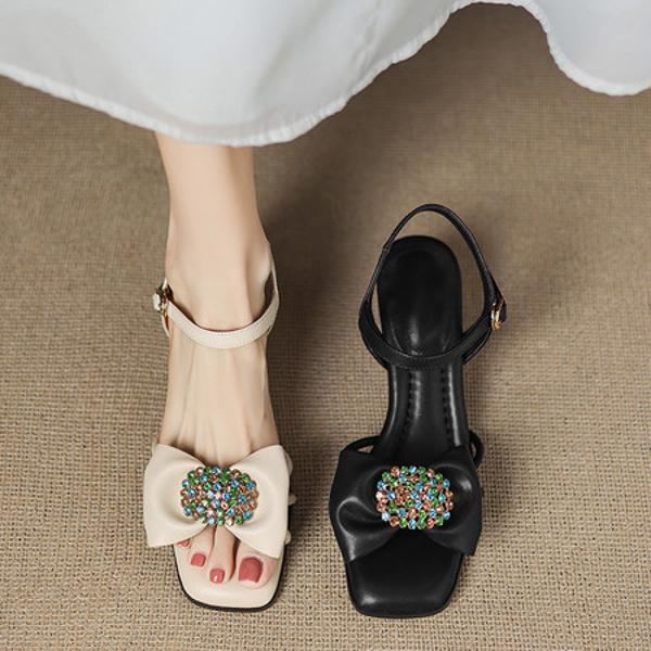 Handcrafted Leather Elegance: Luxurious Women's Footwear(Easn20182738)