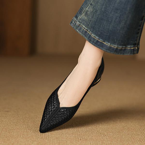 Elegant Handcrafted Leather Shoes: Luxurious Quality and Craftsmanship(Easn20182813)