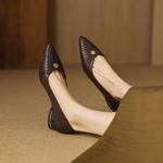 Exquisite Handcrafted Leather Heels: Premium Quality for Elegance(Easn20182826)