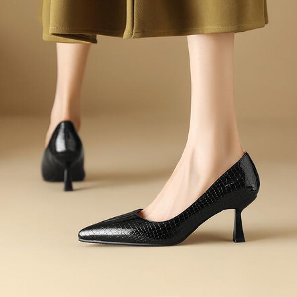 Handcrafted Leather Women's Shoes: Luxury & Elegance(Ebuka45800)