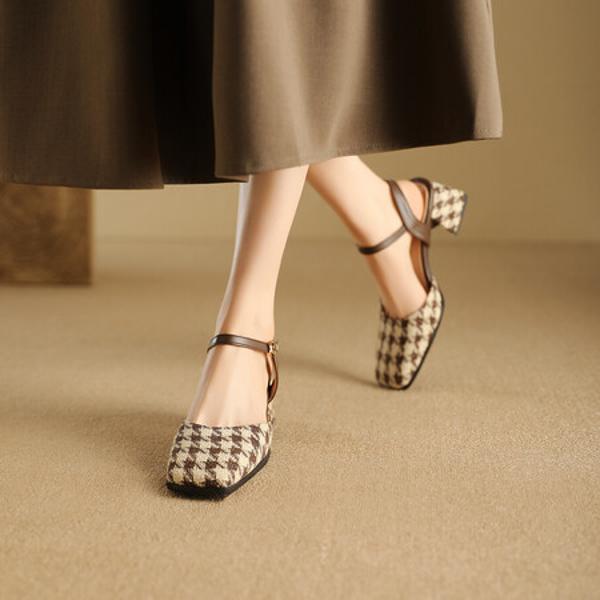 Exquisite Handcrafted Leather Women's Shoes: A Touch of Luxury and Elegance(Ebuka303-2)