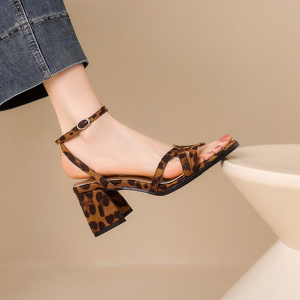 Exquisite Handcrafted Leather Women's Shoes: Elevate Your Elegance(Ebuka806-8)