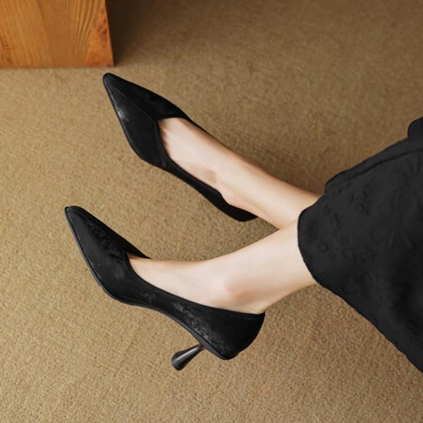 Elegant Handcrafted Leather Women's Shoes with Luxurious Craftsmanship(EcqiHL-2763)