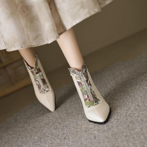 Elegantly Crafted Luxury Leather Handcrafted Women's Shoes(EcqiH-6138)