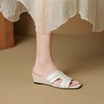 Elegantly Crafted Luxury Leather Handmade Women's Shoes of Exquisite Quality(EcqiH-7958)