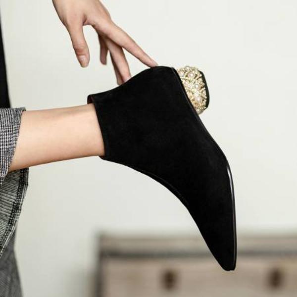 Handcrafted Leather Women's Shoes: A Fusion of Elegance and Luxury.(Edfmr5055)