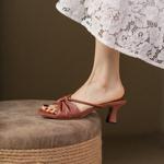 Exquisite Handcrafted Leather Women's Shoes: Luxurious Quality and Elegant Design(Edfmr5577)