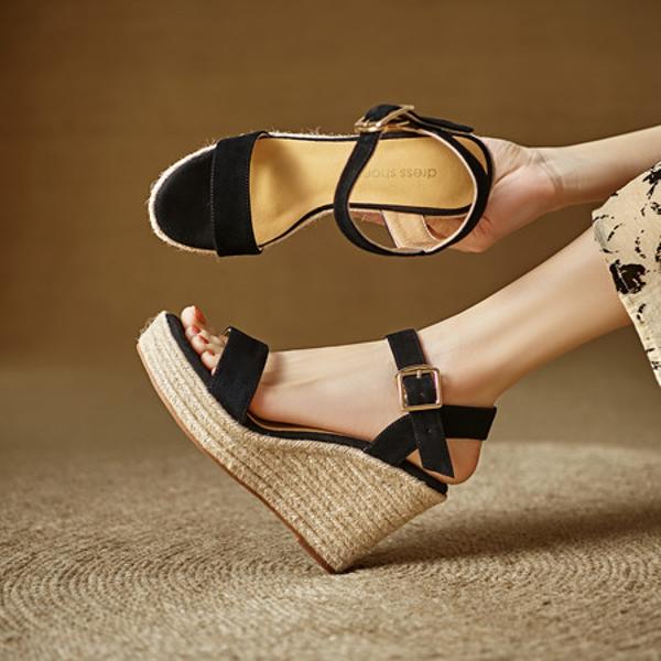 Elegant Handcrafted Leather Women's Shoes for Luxurious Comfort(EdlnxC-6)