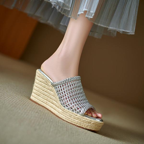 Elegant Handcrafted Leather Women's Shoes: Luxury Craftsmanship.(EdlnxC-12)