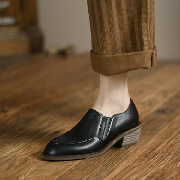 Exquisite Handcrafted Leather Women's Shoes: Luxury Meets Elegance(Egupai88877)