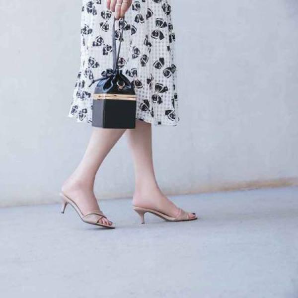 Elegant Handcrafted Leather Women's Shoes of Exquisite Quality(EqijiayiXC300)