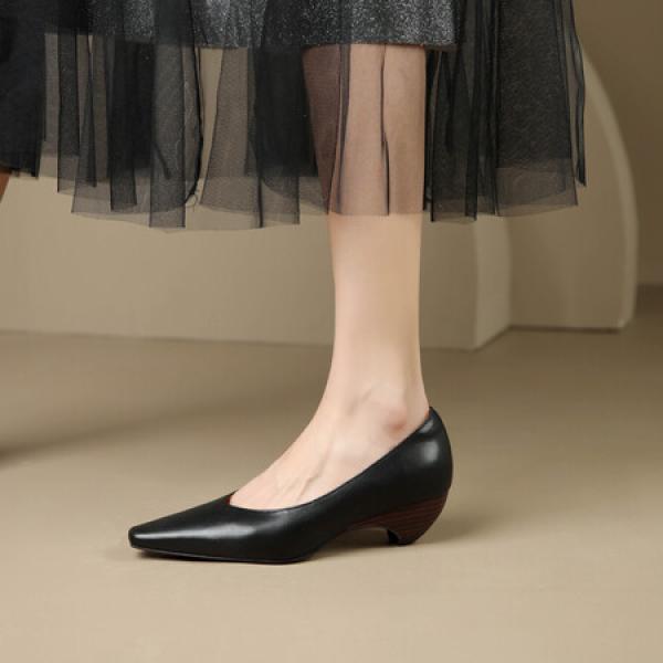 Elegance Redefined: Premium Handmade Leather Shoes(Etrj220A3821)