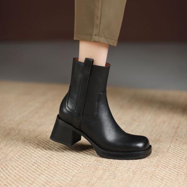 Elegance Redefined: Handcrafted Leather Women's Footwear(Etrj220A3619-1)