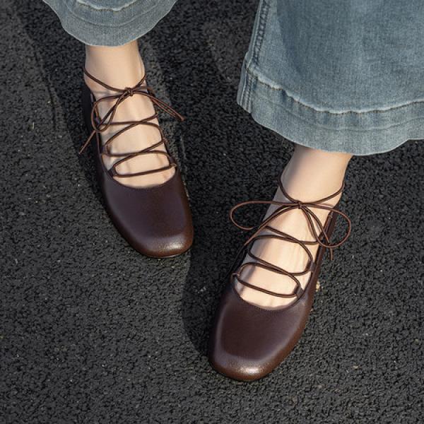 Crafted Luxury Leather Women's Shoes: Elegance in Every Stitch(Etrj220A5110)