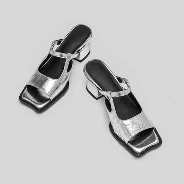 Handcrafted Luxury Leather Shoes for Elegant Women(Etrj220F686-1)