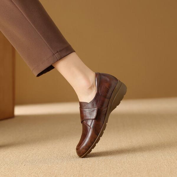 Handcrafted Leather Women's Shoes: Elegant Luxury(Exinyimeik854)