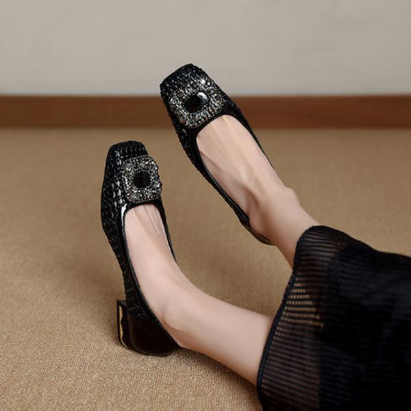 Exquisite Handmade Leather Shoes for Women: Elegance in Every Stitch(Exinyimeik911)